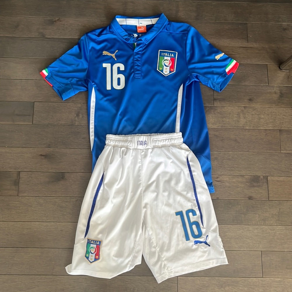 Italy Football Kit Jersey And Shorts.